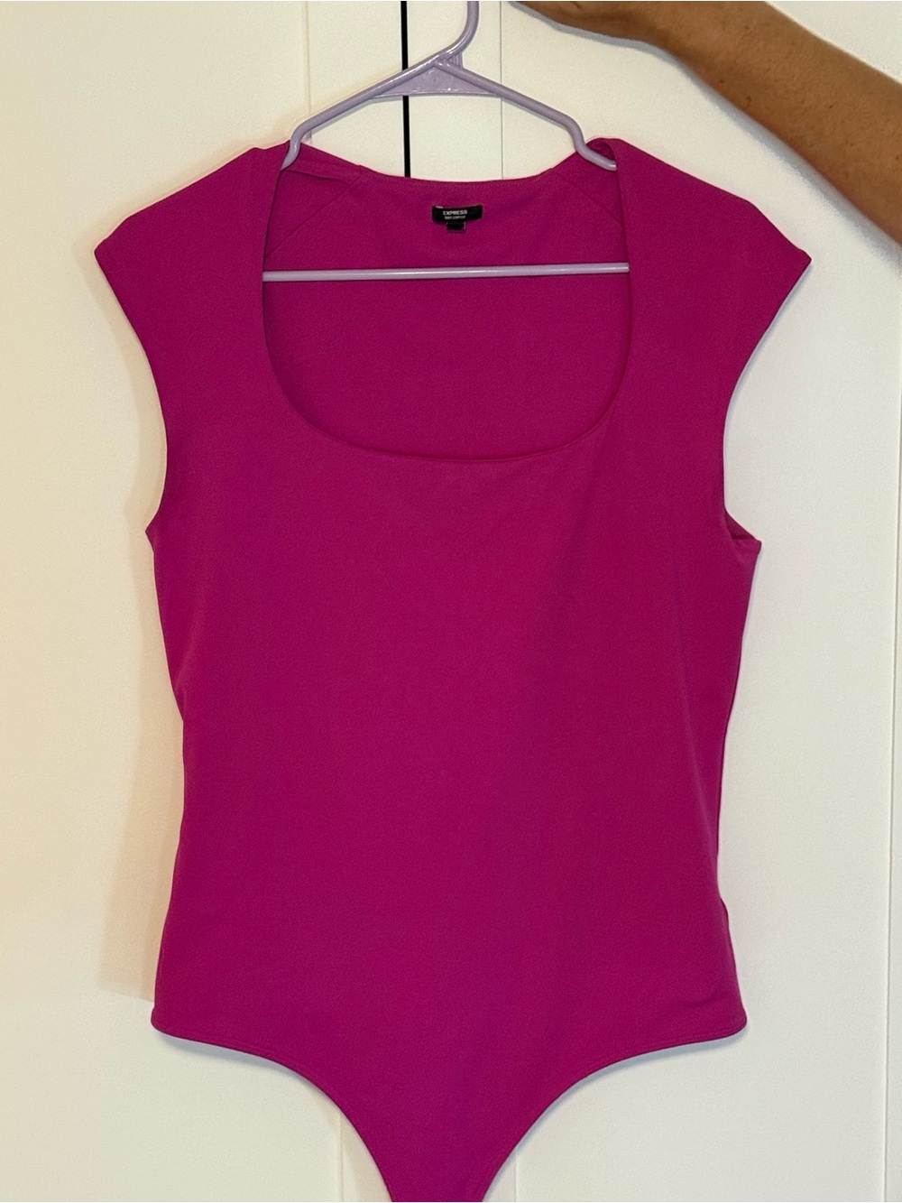 Express Magenta Scoop Neck Cap Sleeve Bodysuit